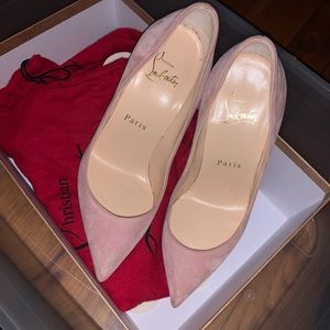 Christian louboutin size 4.5 fits a size 5 suede